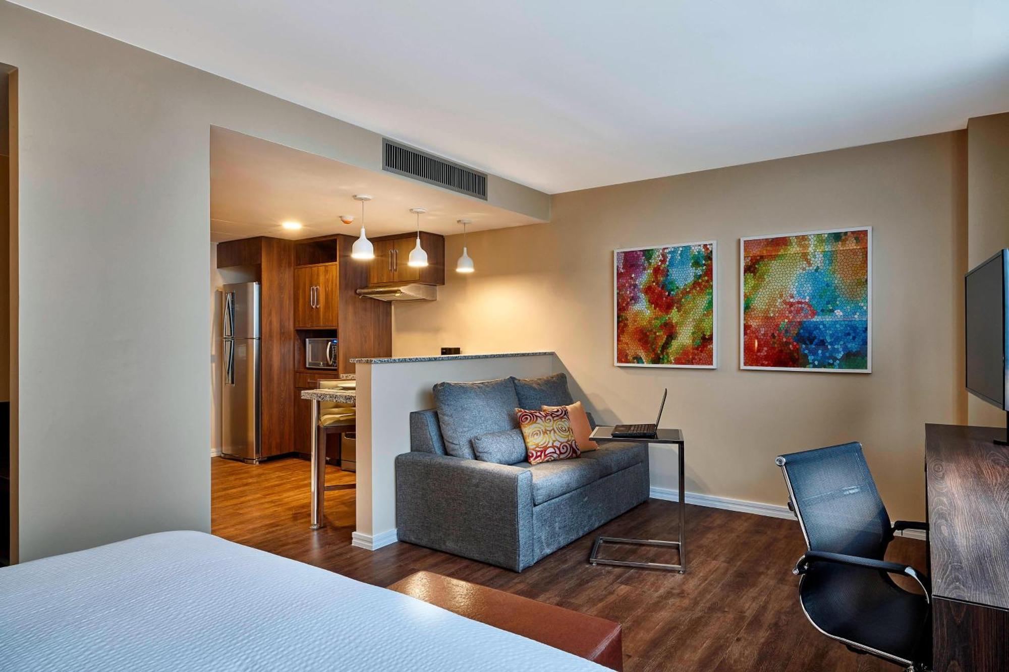 By Marriott Barra Da Tijuca Hotel 4*